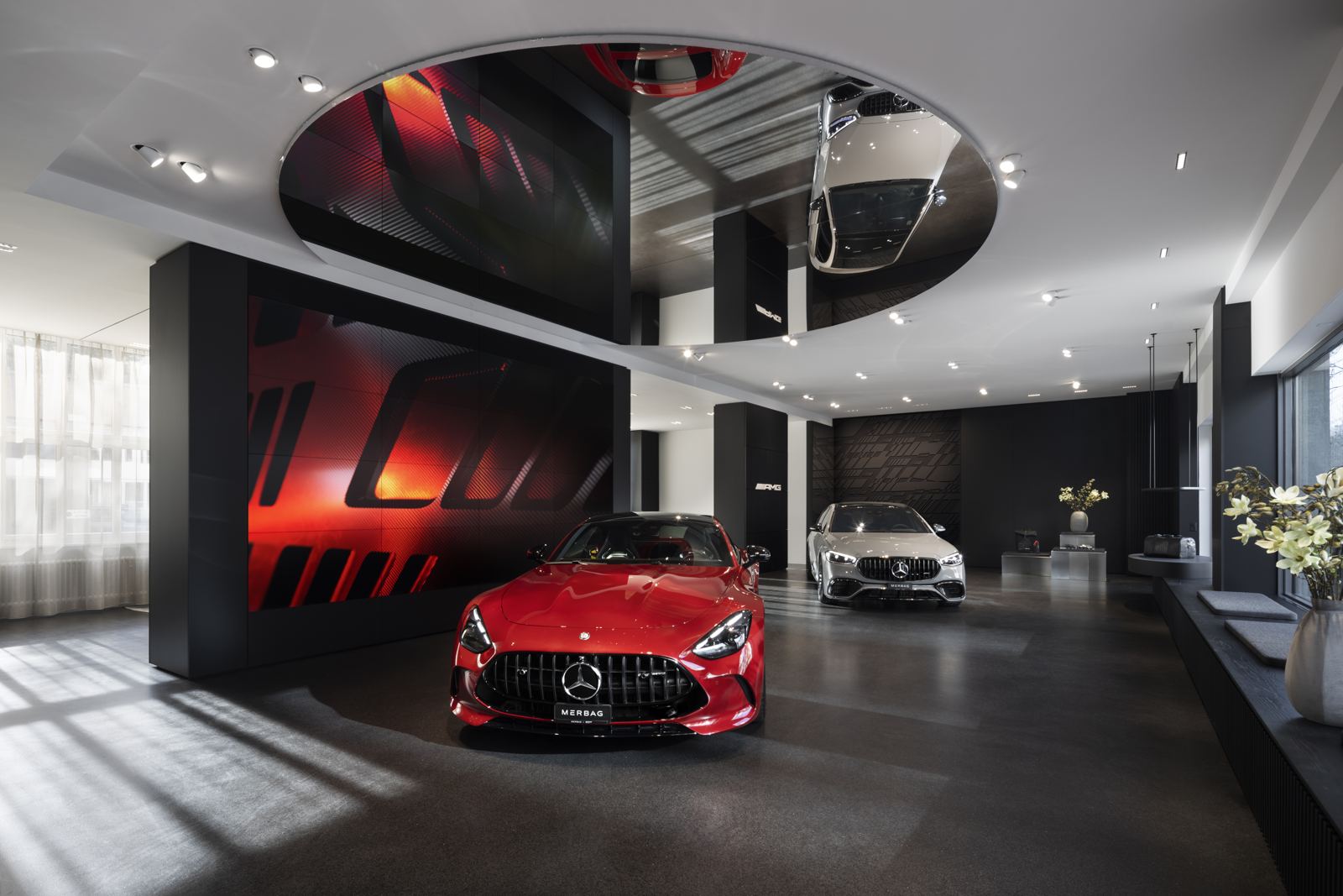 Pavimentos contínuos — Mercedes-Benz, Zurique · © Tomislav Vukosav